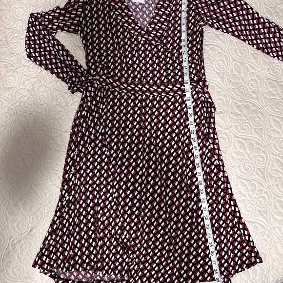 Geometric print Hawthorn Knit wrap around dress with collar - Picture 1 of 5
